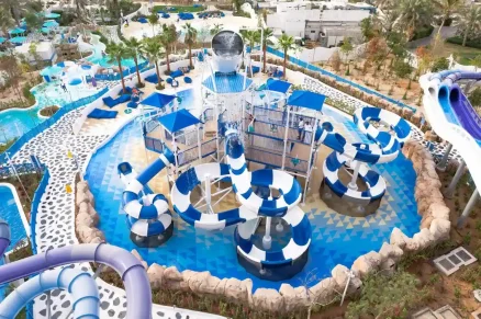 Le Meridien Mina Seyahi Beach Resort & Waterpark