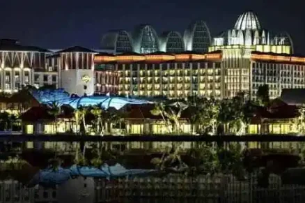 Resorts World Sentosa - Hotel Ora